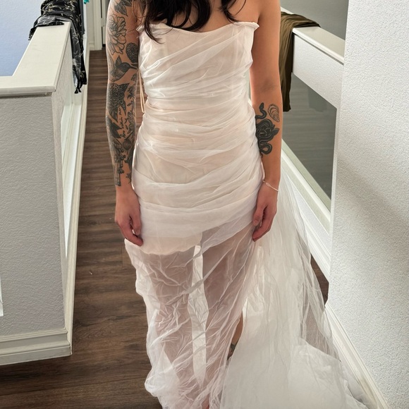 The Bar Cleo Gown in Blanc - Picture 10 of 10